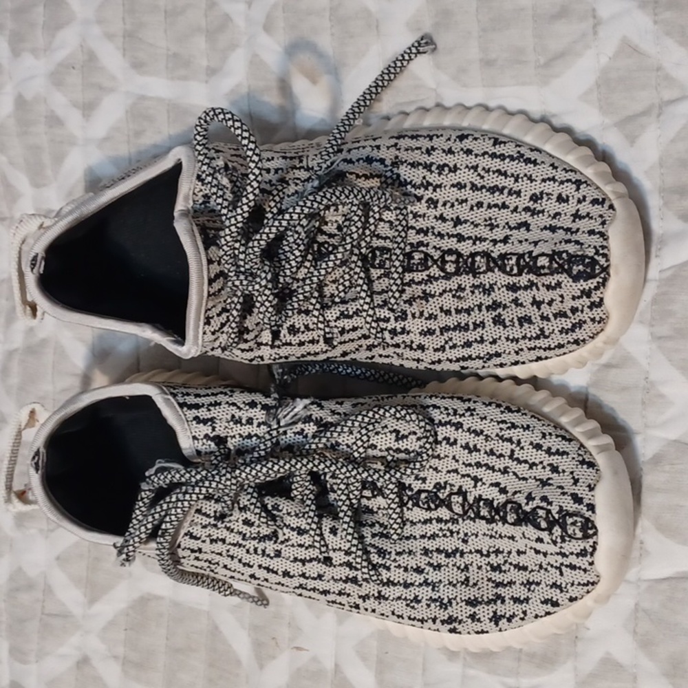Womens Adidas Boost size 7 1/2